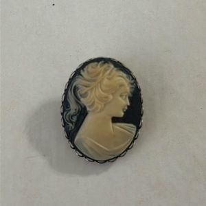 3/$10   Cameo Brooch